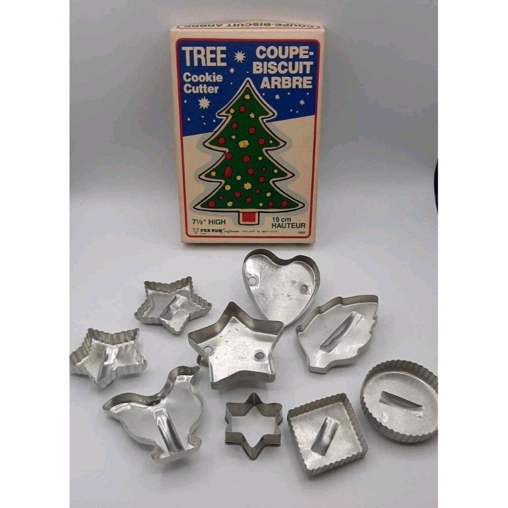 Vintage Fox Run 7 1/2 In Metal Christmas Tree Cookie Cutter Plus 9 Other Cutters